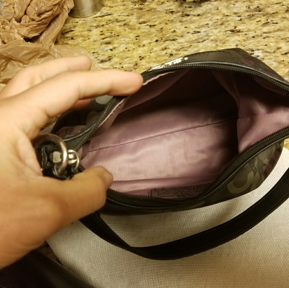Small Coach purse - Picture 8 of 8